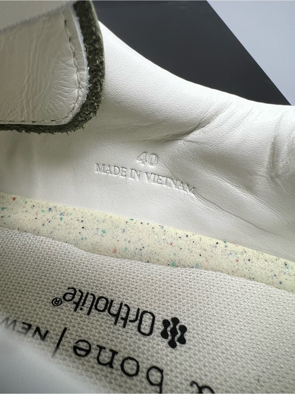 Rag & Bone Slim Runner Sneakers
Size 10 - Picture 8 of 9